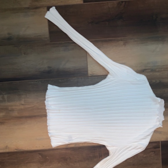 Mock neck - Picture 2 of 2